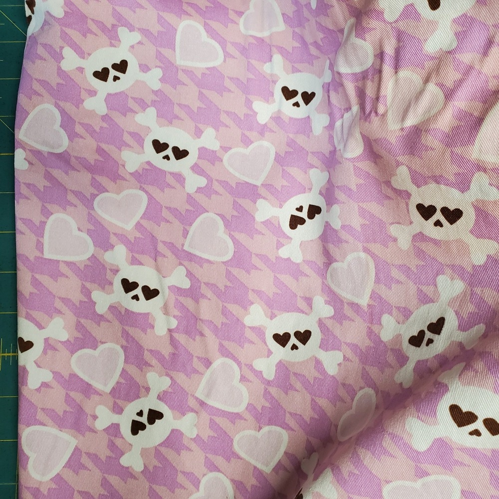 Joann Fabric Pink Purple Houndstooth Heart Skull Crossbones Twill 4 Yards 14 In